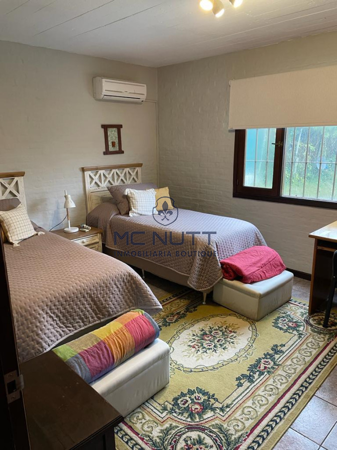 Casa ID.496/ - Venta de casa de 4 dormitorios en Beverly Hills, Punta del Este