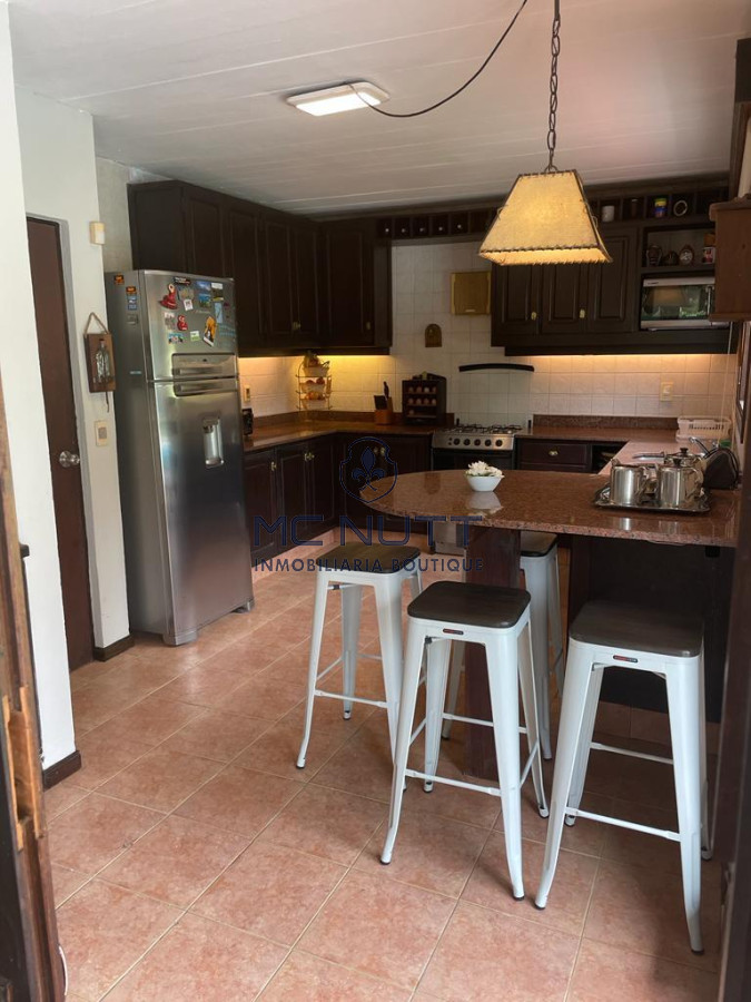 Casa ID.496/ - Venta de casa de 4 dormitorios en Beverly Hills, Punta del Este