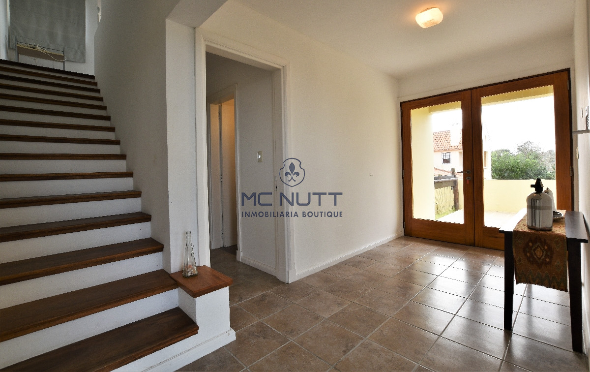 Casa ID.415/ - Venta de Casa 4 dormitorios en Portezuelo, Punta del Este.