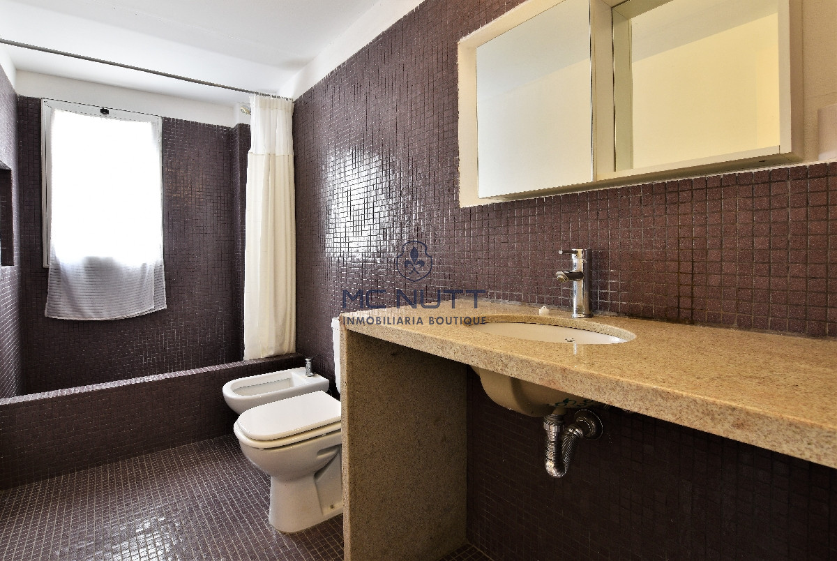 Casa ID.415/ - Venta de Casa 4 dormitorios en Portezuelo, Punta del Este.