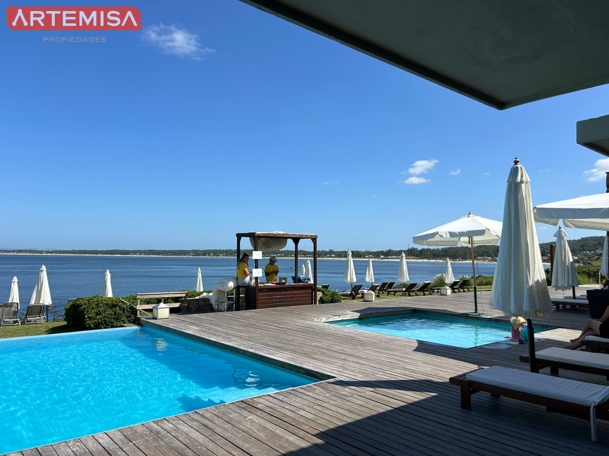 Apartamento ID.633 - Venta de Apartamento, 2 dormitorios. Punta Ballena, Punta del Este. 