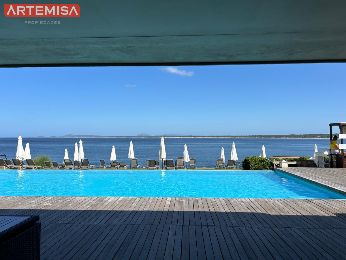 Apartamento ID.633 - Venta de Apartamento, 2 dormitorios. Punta Ballena, Punta del Este. 