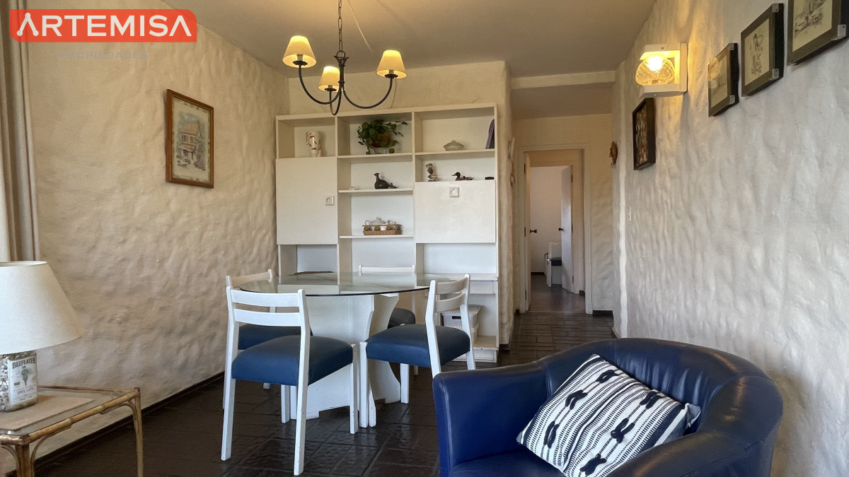 Apartamento ID.623 - Venta de apartamento de dos dormitorios en Playa Mansa, Punta del Este, Uruguay 