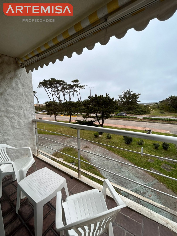 Apartamento ID.623 - Venta de apartamento de dos dormitorios en Playa Mansa, Punta del Este, Uruguay 