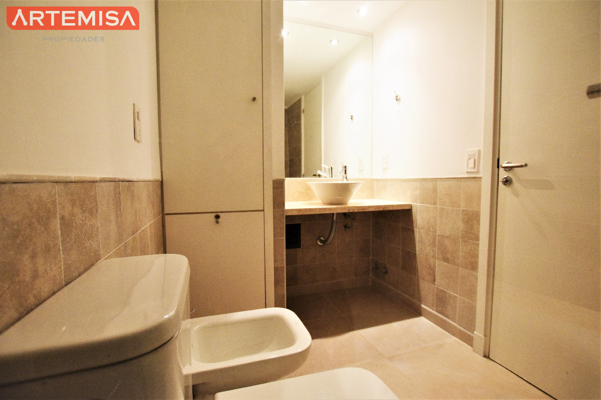 Apartamento ID.633 - Venta de Apartamento, 2 dormitorios. Punta Ballena, Punta del Este. 