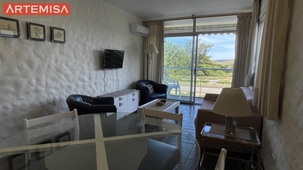 Apartamento ID.623 - Venta de apartamento de dos dormitorios en Playa Mansa, Punta del Este, Uruguay 