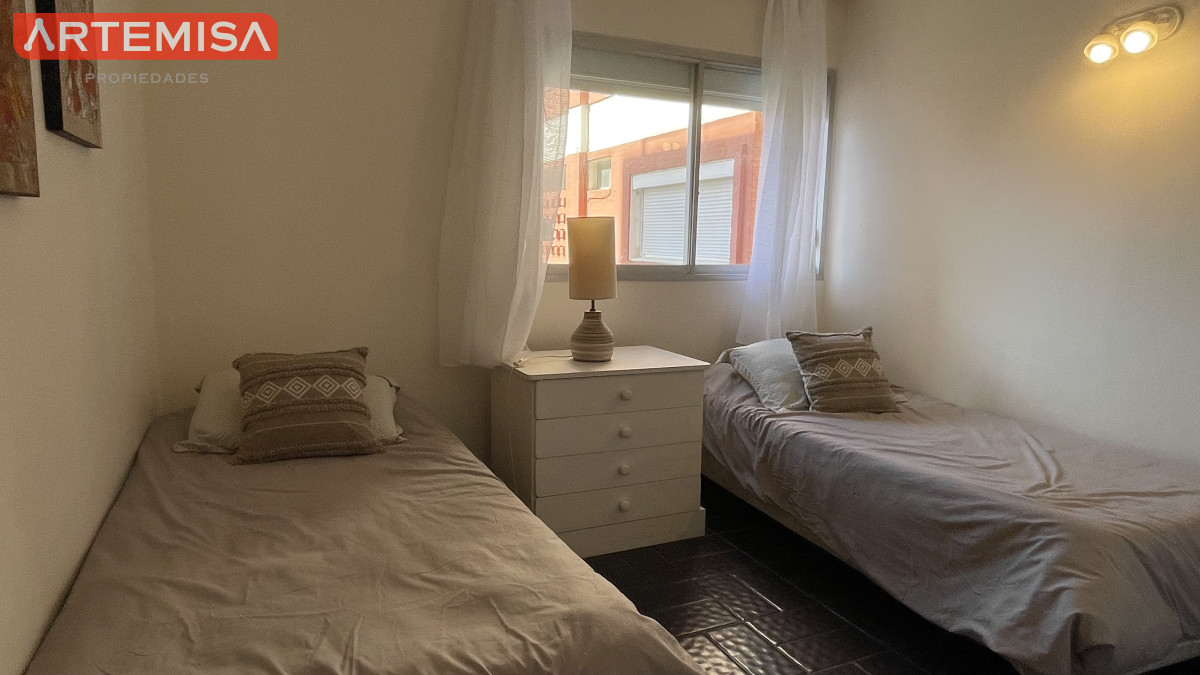 Apartamento ID.623 - Venta de apartamento de dos dormitorios en Playa Mansa, Punta del Este, Uruguay 