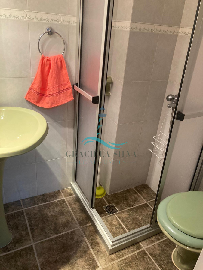 Apartamento ID.425/Venta-de-Apartamento-de-4-dormitorios-en-Playa-Mansa,-Punta-del-Este - Venta de Apartamento de 4 dormitorios en Playa Mansa, Punta del Este