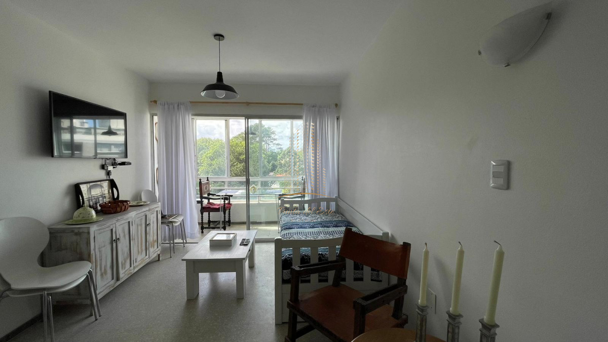 Apartamento ID.455 - Venta de apartamento de 1 dormitorio en Playa Mansa, Punta del Este