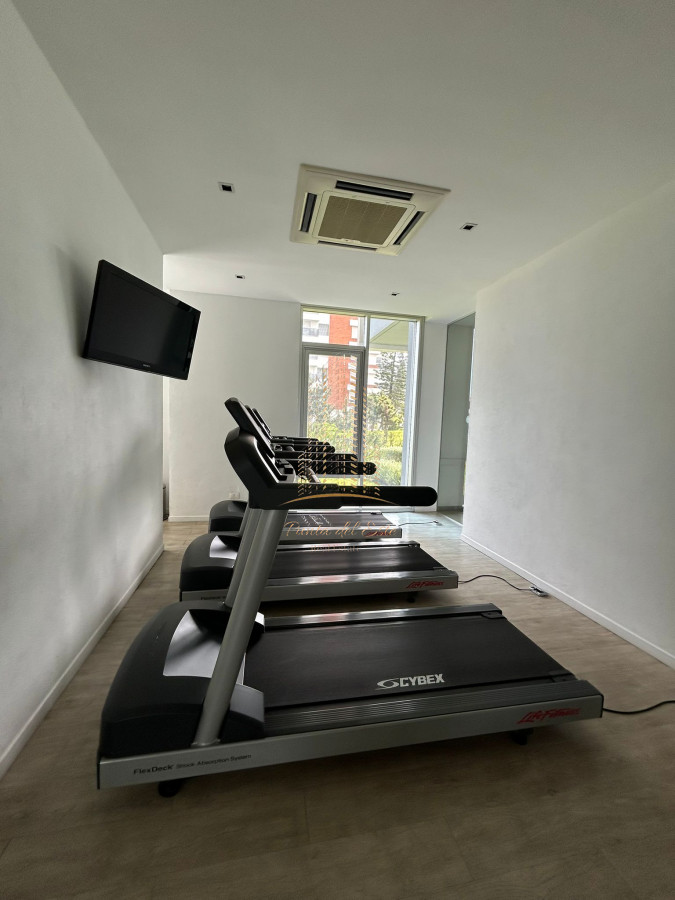 Apartamento ID.596 - Apartamento en venta y alquiler temporal en Punta del Este
