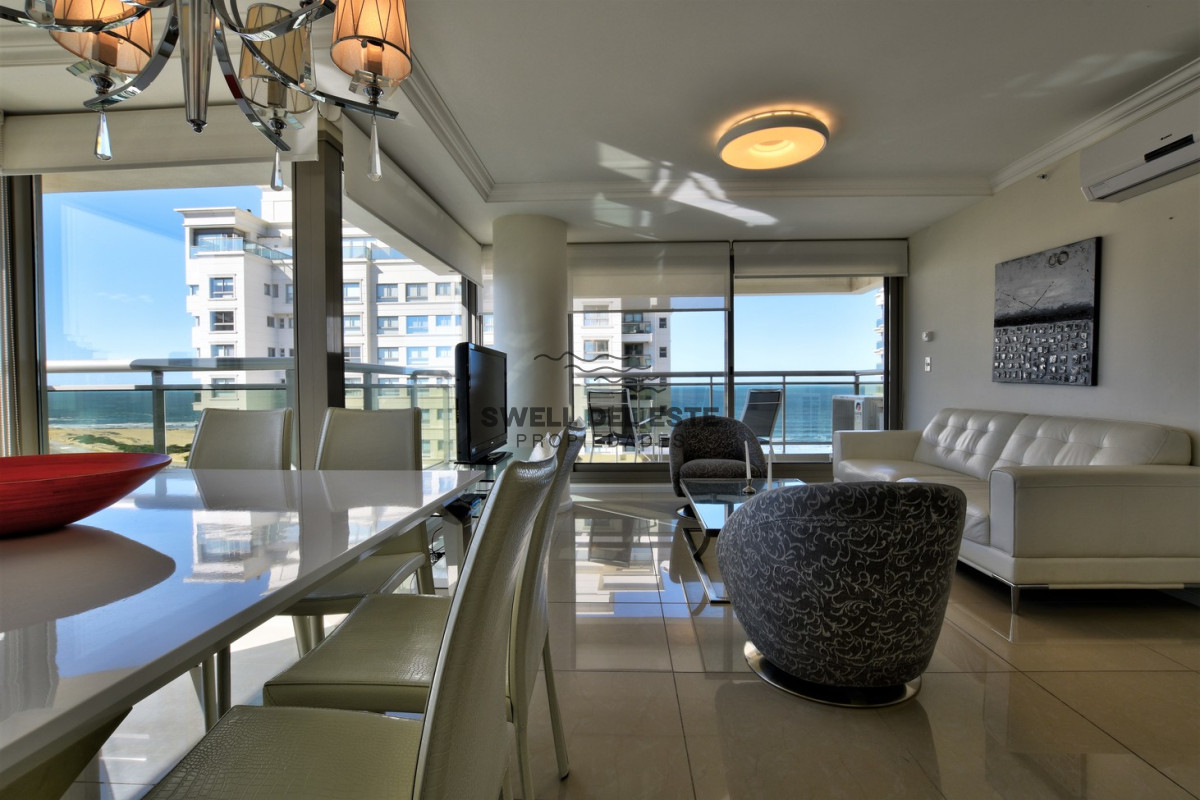 Apartamento ID.122 - Venta de Apartamento, 2 dormitorios. Playa brava, Punta del Este. 