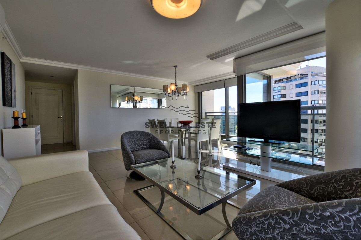 Apartamento ID.122 - Venta de Apartamento, 2 dormitorios. Playa brava, Punta del Este. 