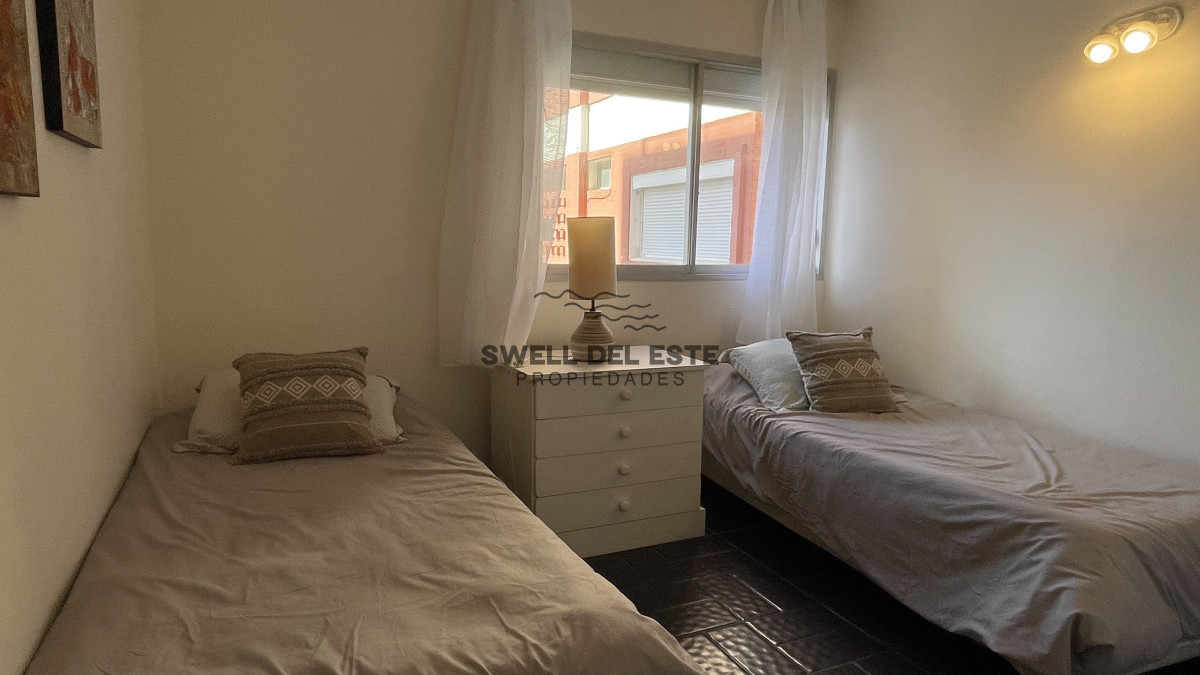 Apartamento ID.83 - Venta de apartamento de dos dormitorios en Playa Mansa, Punta del Este, Uruguay 