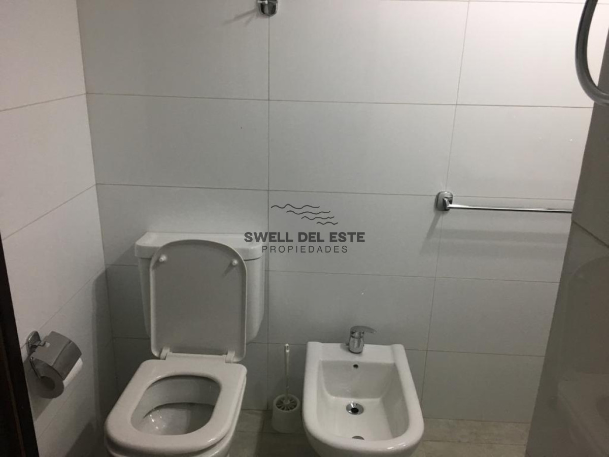 Casa ID.64 - Venta de Casa 5 dormitorios en Marly, Punta del Este.