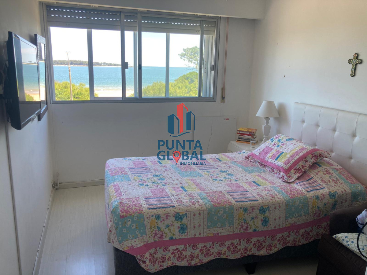 Apartamento ID.161 - Alquiler temporario de Apartamento de 4 dormitorios en Playa Mansa, Punta del Este