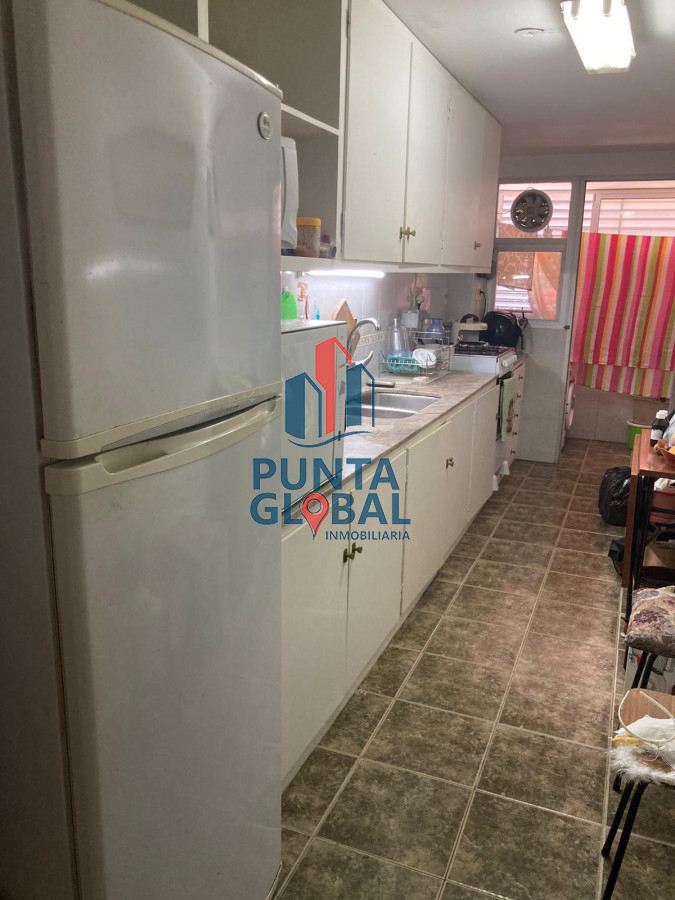 Apartamento ID.161 - Alquiler temporario de Apartamento de 4 dormitorios en Playa Mansa, Punta del Este