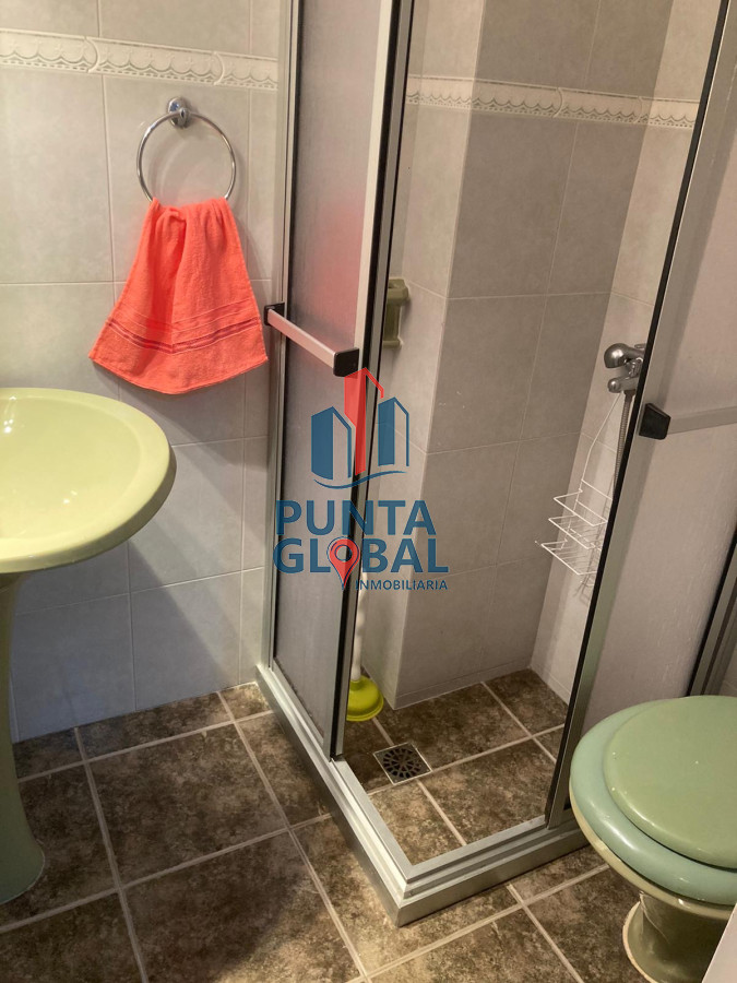 Apartamento ID.161 - Alquiler temporario de Apartamento de 4 dormitorios en Playa Mansa, Punta del Este