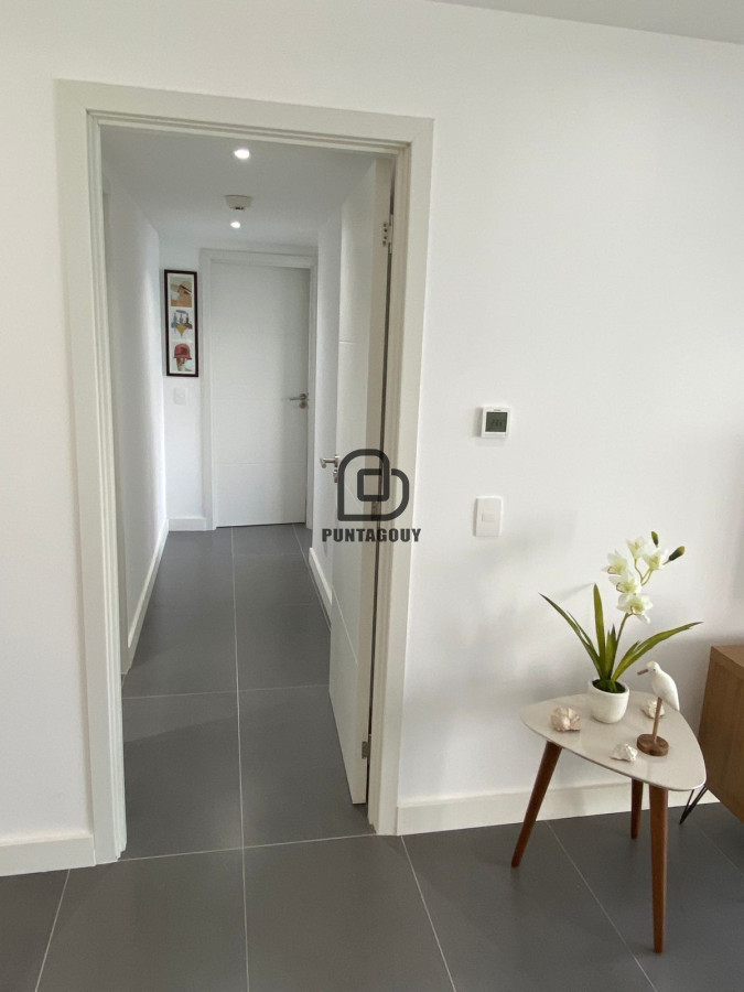 Apartamento ID.1372 - VENTA Y ALQUILER  2 dormitorios Peninsula Punta del Este