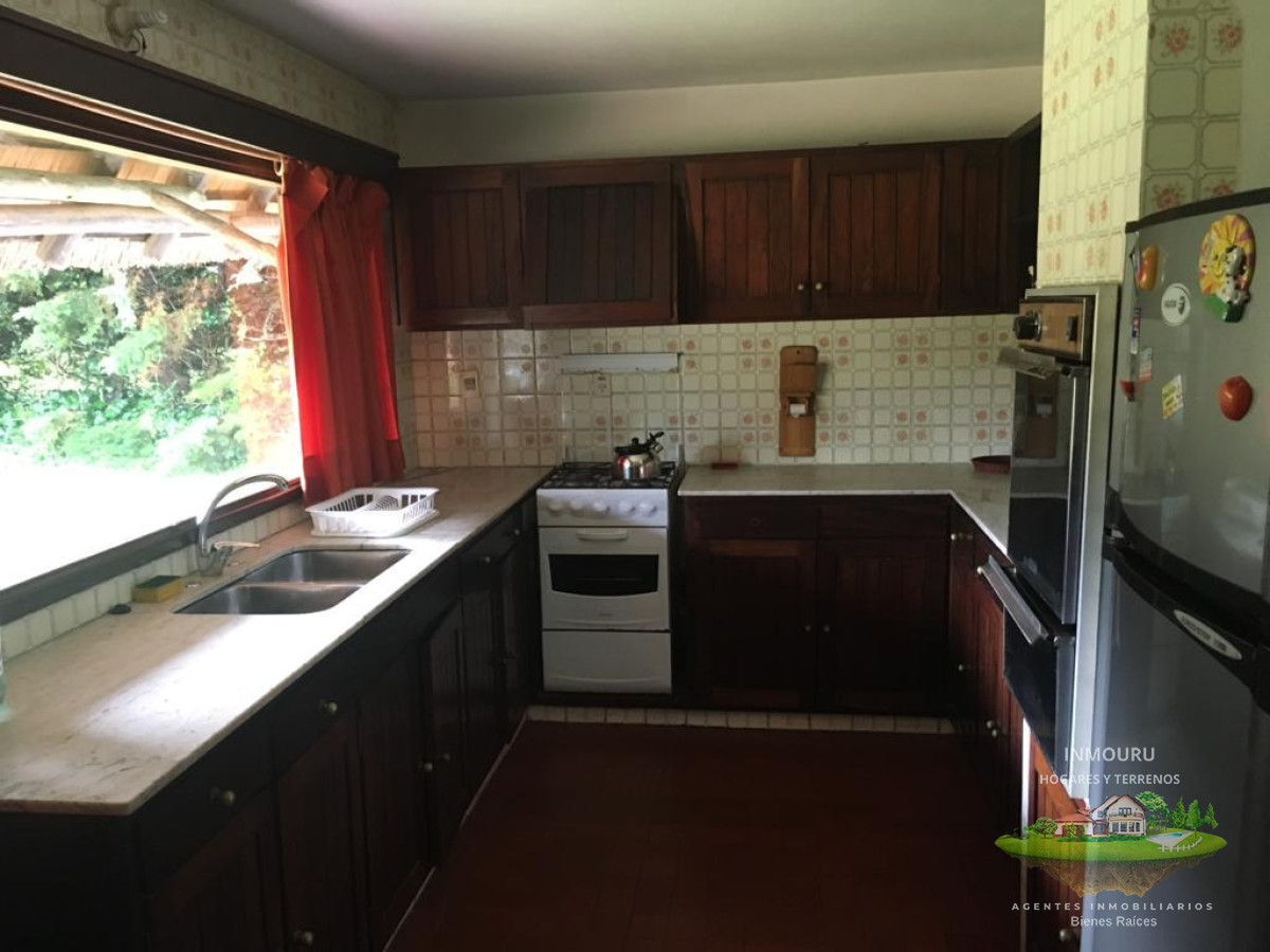 Casa ID.1045 - Venta de Casa 5 dormitorios en Marly, Punta del Este.