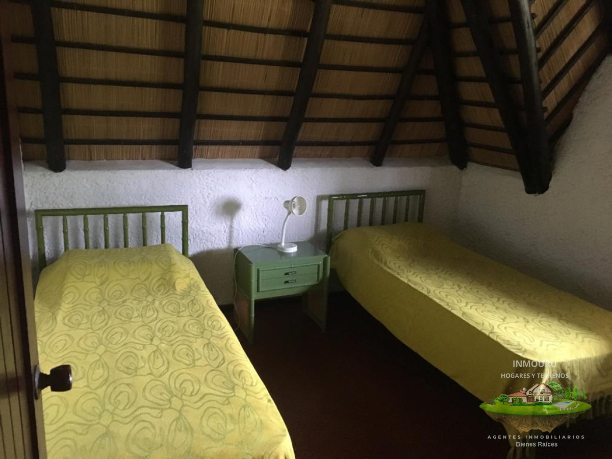 Casa ID.1045 - Venta de Casa 5 dormitorios en Marly, Punta del Este.