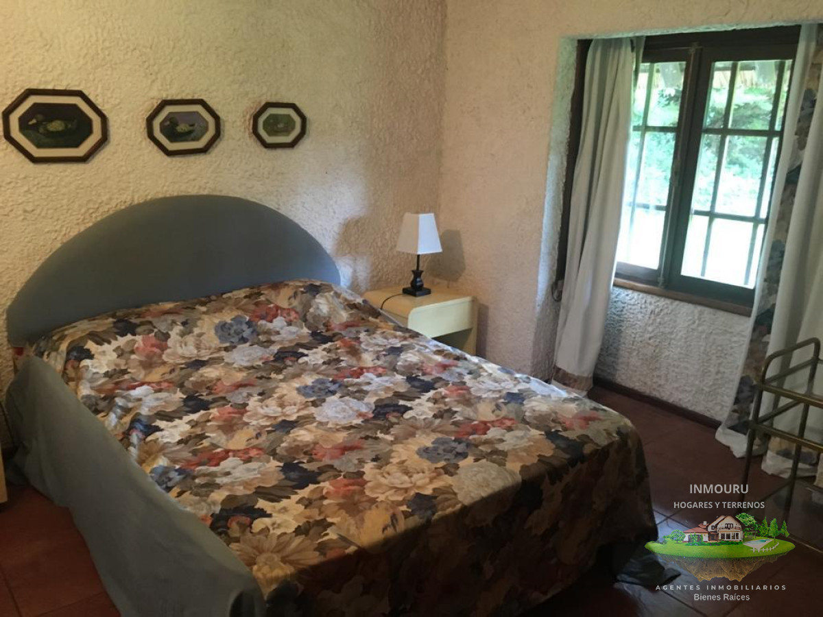 Casa ID.1045 - Venta de Casa 5 dormitorios en Marly, Punta del Este.