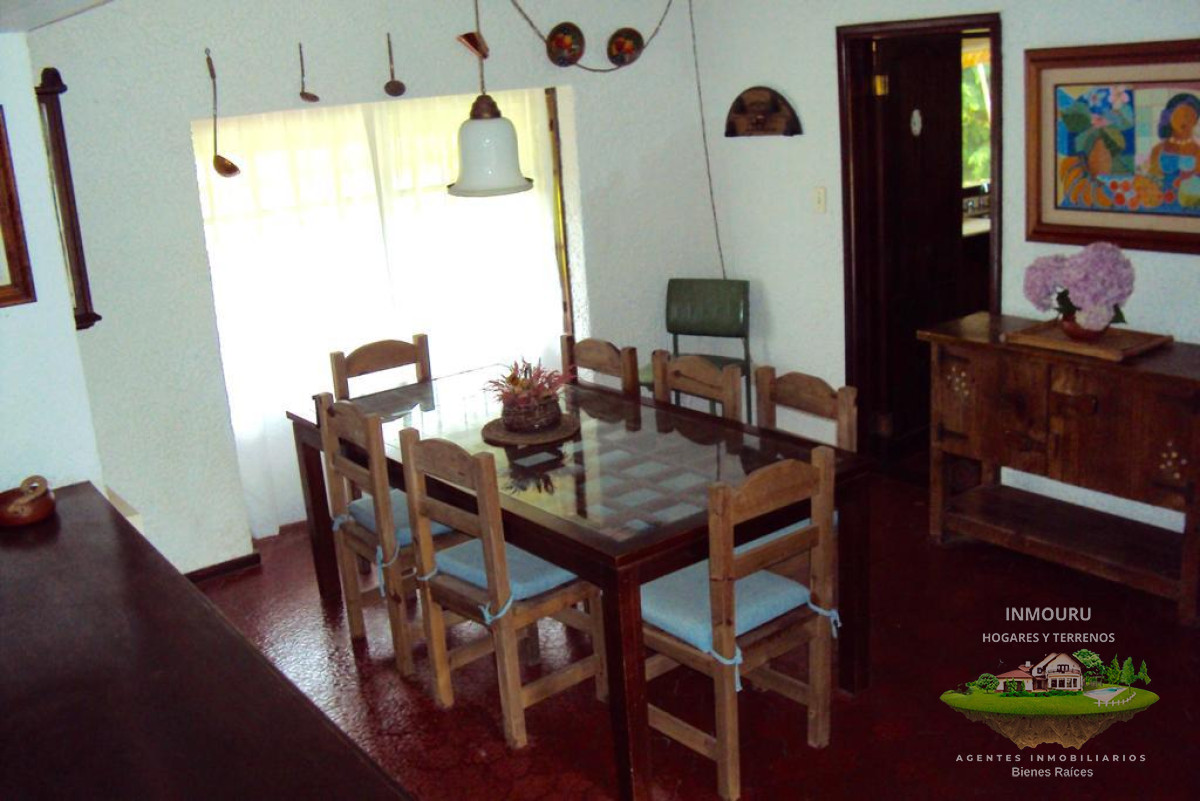 Casa ID.1045 - Venta de Casa 5 dormitorios en Marly, Punta del Este.
