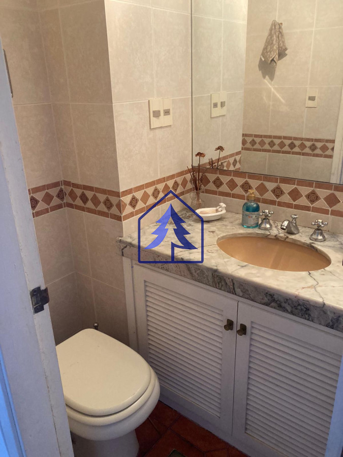 Apartamento ID.22 - Venta de Apartamento de 4 dormitorios en Playa Mansa, Punta del Este