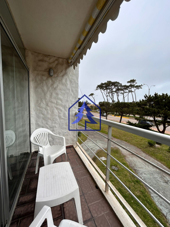 Apartamento ID.21 - Venta de apartamento de dos dormitorios en Playa Mansa, Punta del Este, Uruguay 