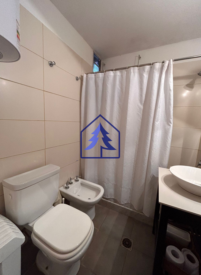 Apartamento ID.21 - Venta de apartamento de dos dormitorios en Playa Mansa, Punta del Este, Uruguay 