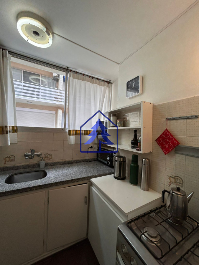 Apartamento ID.21 - Venta de apartamento de dos dormitorios en Playa Mansa, Punta del Este, Uruguay 