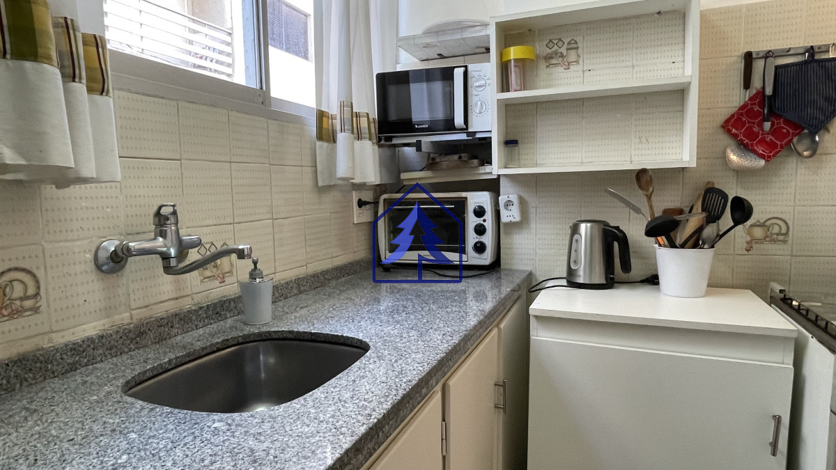 Apartamento ID.21 - Venta de apartamento de dos dormitorios en Playa Mansa, Punta del Este, Uruguay 