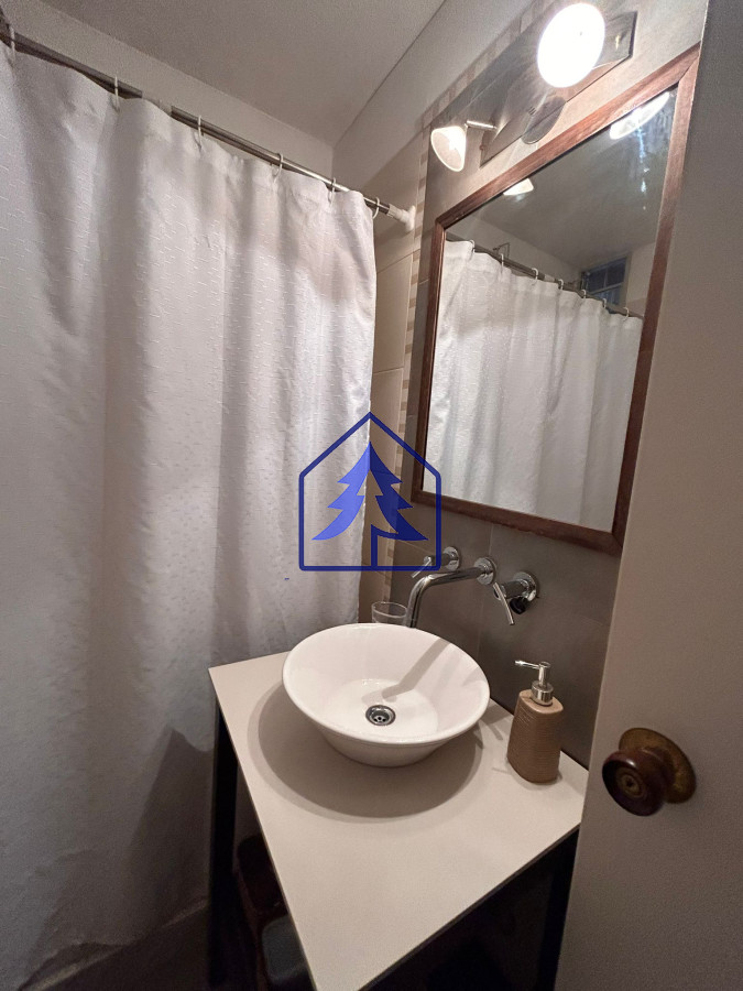 Apartamento ID.21 - Venta de apartamento de dos dormitorios en Playa Mansa, Punta del Este, Uruguay 