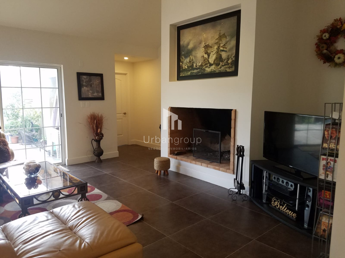 Casa ID.41 - Venta de Casa, en Cumbres de Carrasco