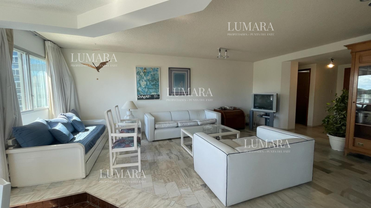 Apartamento ID.226 - Venta de apartamento 3 dormitorios en Roosevelt, Punta del Este.