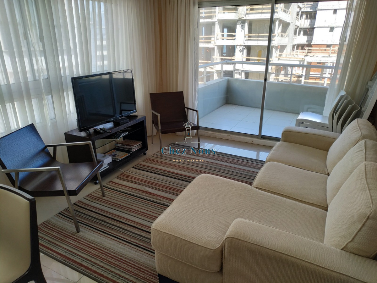 Apartamento ID.215 - Venta de Apartamento 3 dormitorios en Península, Punta del Este.