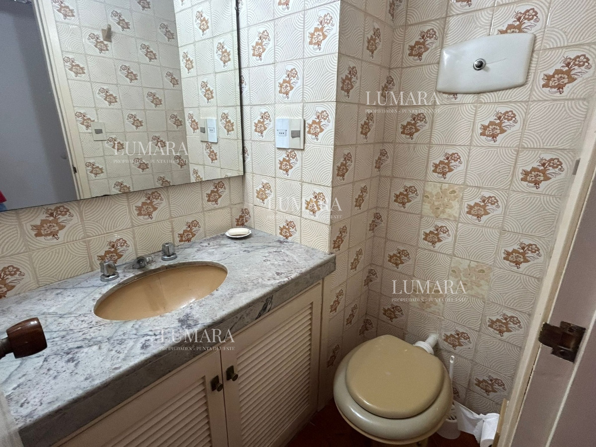 Apartamento ID.1081 - Alquiler invernal de apartamento de 4 dormitorios en Playa Mansa, Punta del Este