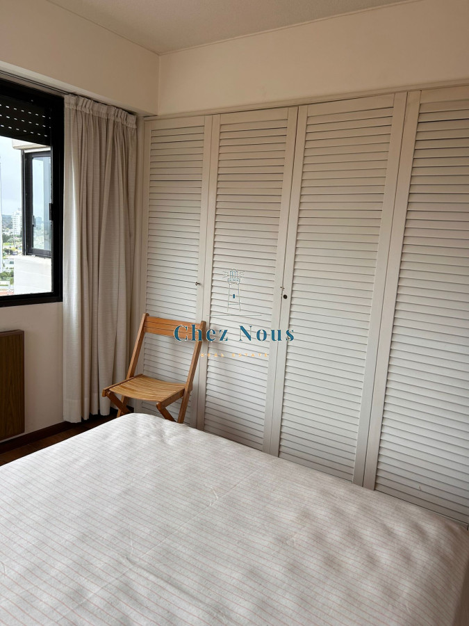 Apartamento ID.233 - Alquiler Invernal y temporada de Apartamento 2 dormitorios en Playa Brava, Punta del Este. 