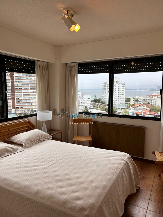 Apartamento ID.233 - Alquiler Invernal y temporada de Apartamento 2 dormitorios en Playa Brava, Punta del Este. 