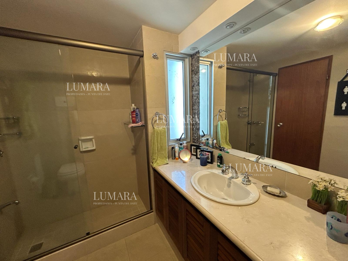 Apartamento ID.226 - Venta de apartamento 3 dormitorios en Roosevelt, Punta del Este.