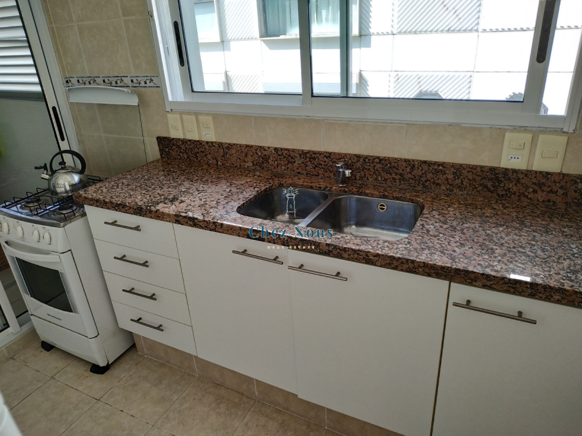 Apartamento ID.215 - Venta de Apartamento 3 dormitorios en Península, Punta del Este.