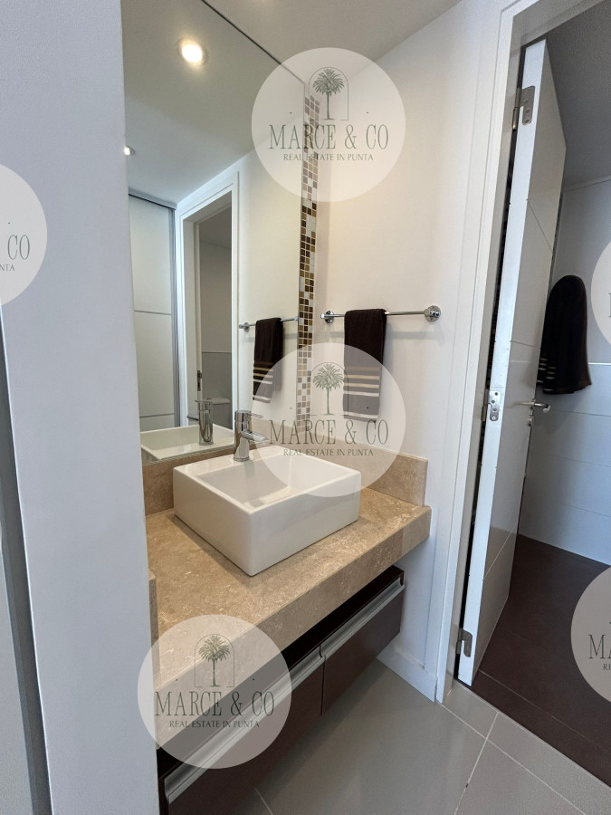 Apartamento ID.880 - Venta de Apartamento en Playa Brava, Punta del Este, Uruguay