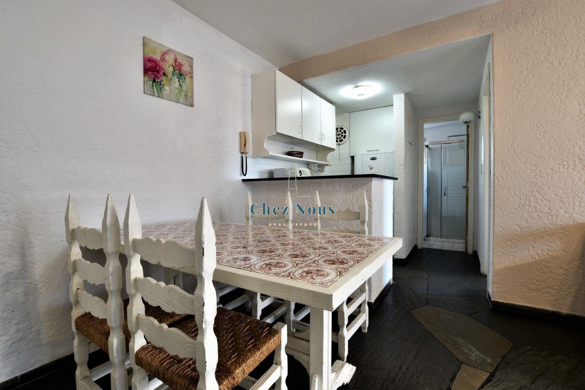 Apartamento ID.675 - Venta de Apartamento 1 dormitorio en Playa Mansa, Punta del Este.