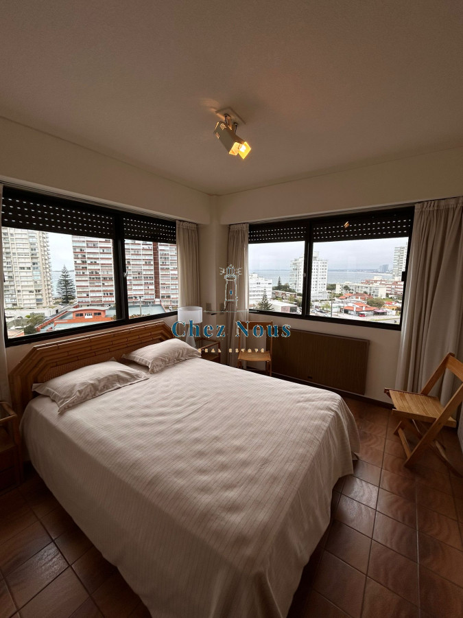 Apartamento ID.233 - Alquiler Invernal y temporada de Apartamento 2 dormitorios en Playa Brava, Punta del Este. 