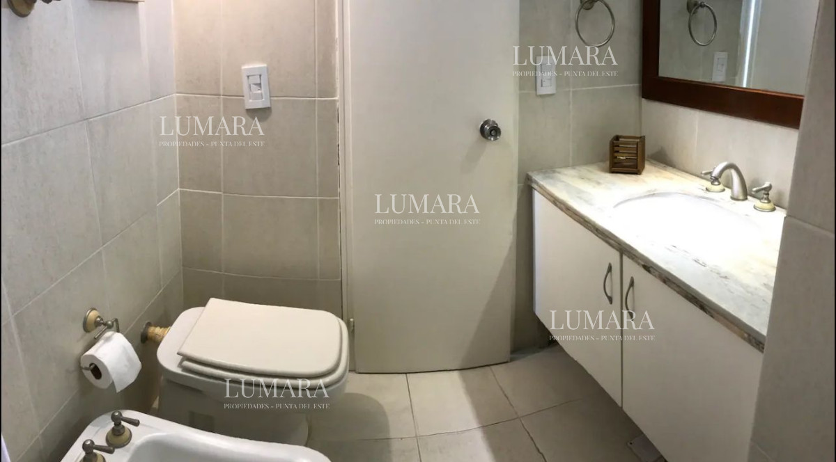 Apartamento ID.213 - Venta de apartamento de 1 dormitorio en La Península, Punta del Este