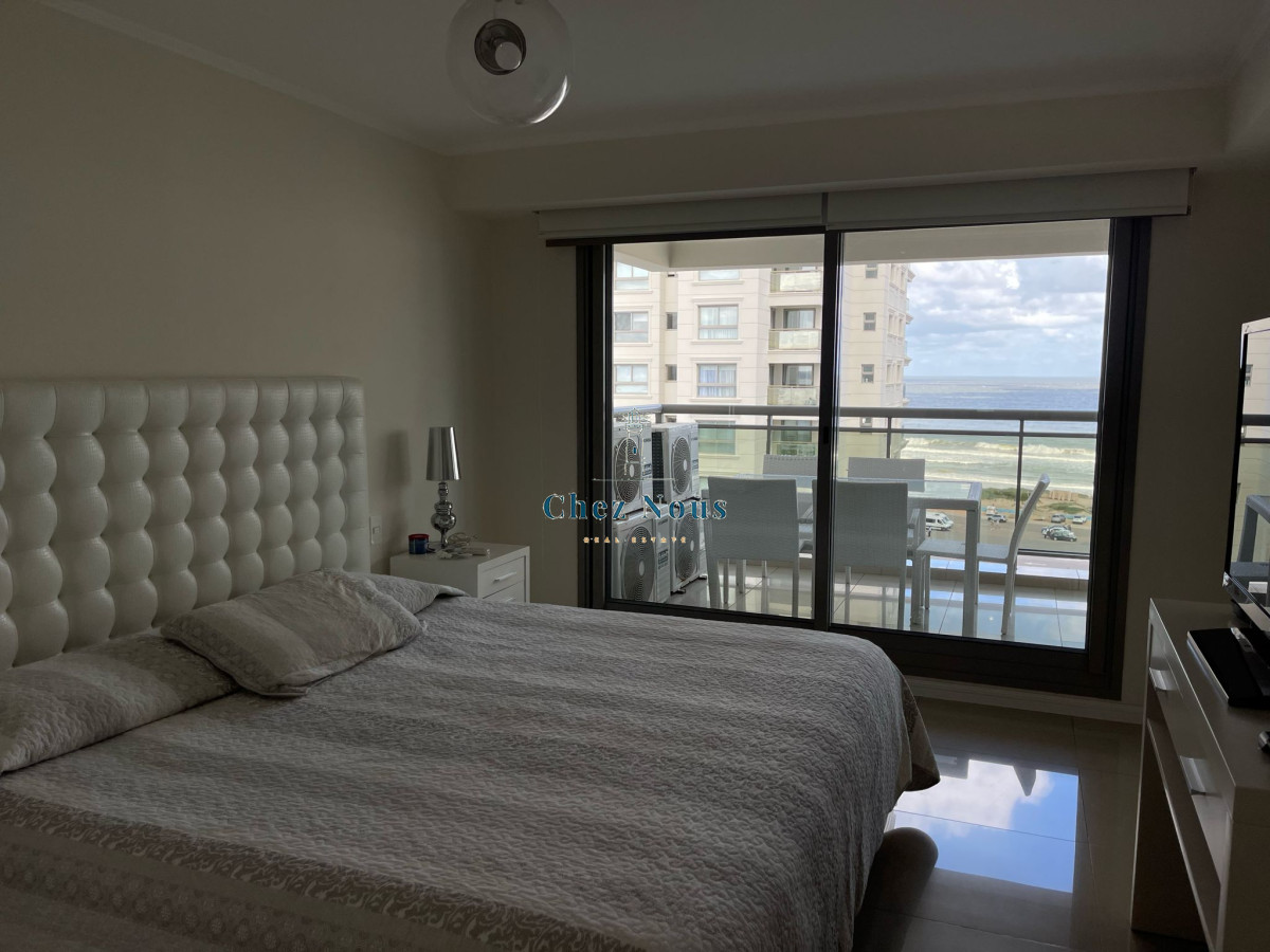 Apartamento ID.222 - Venta y Alquiler temporario de Apartamento, 3 dormitorios. Playa brava, Punta del Este. 