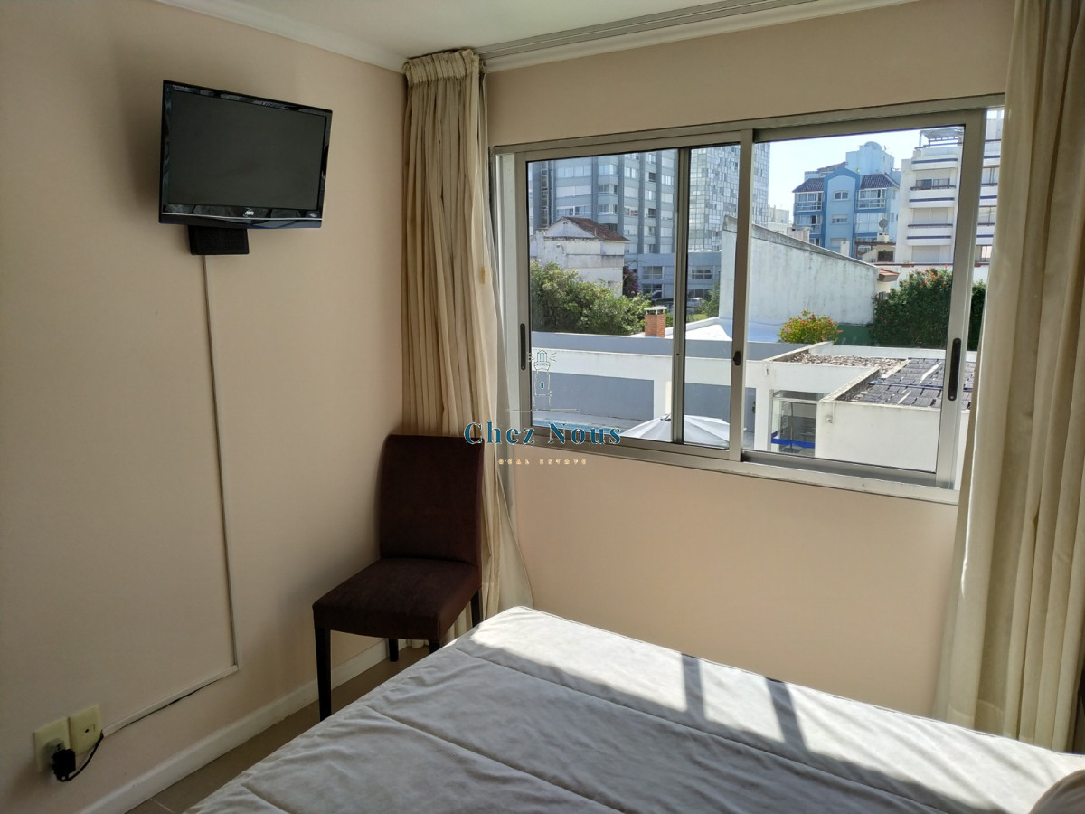 Apartamento ID.215 - Venta de Apartamento 3 dormitorios en Península, Punta del Este.