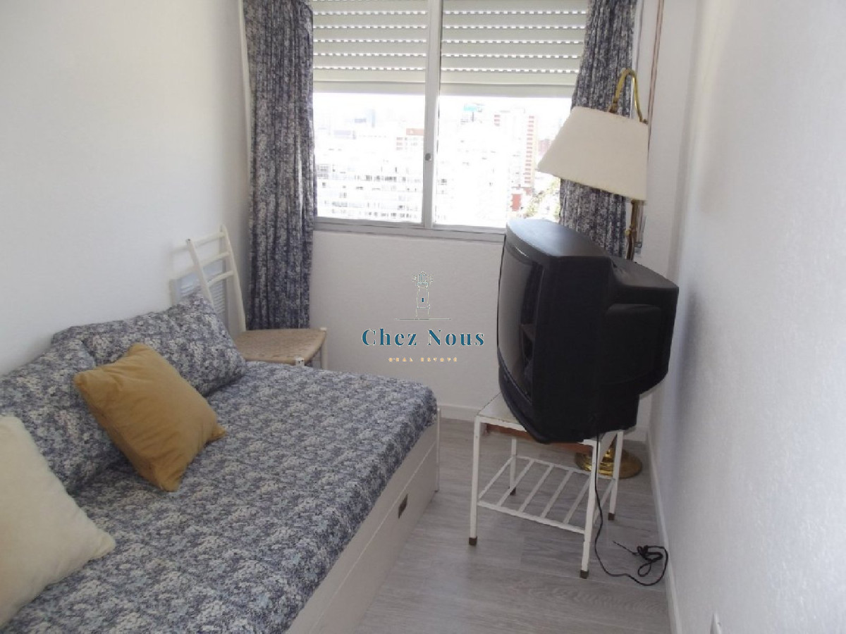Apartamento ID.216 - Venta apartamento 3 dormitorios, Península, Punta del Este.