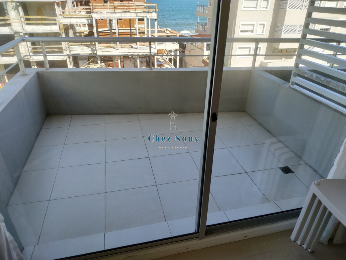 Apartamento ID.215 - Venta de Apartamento 3 dormitorios en Península, Punta del Este.