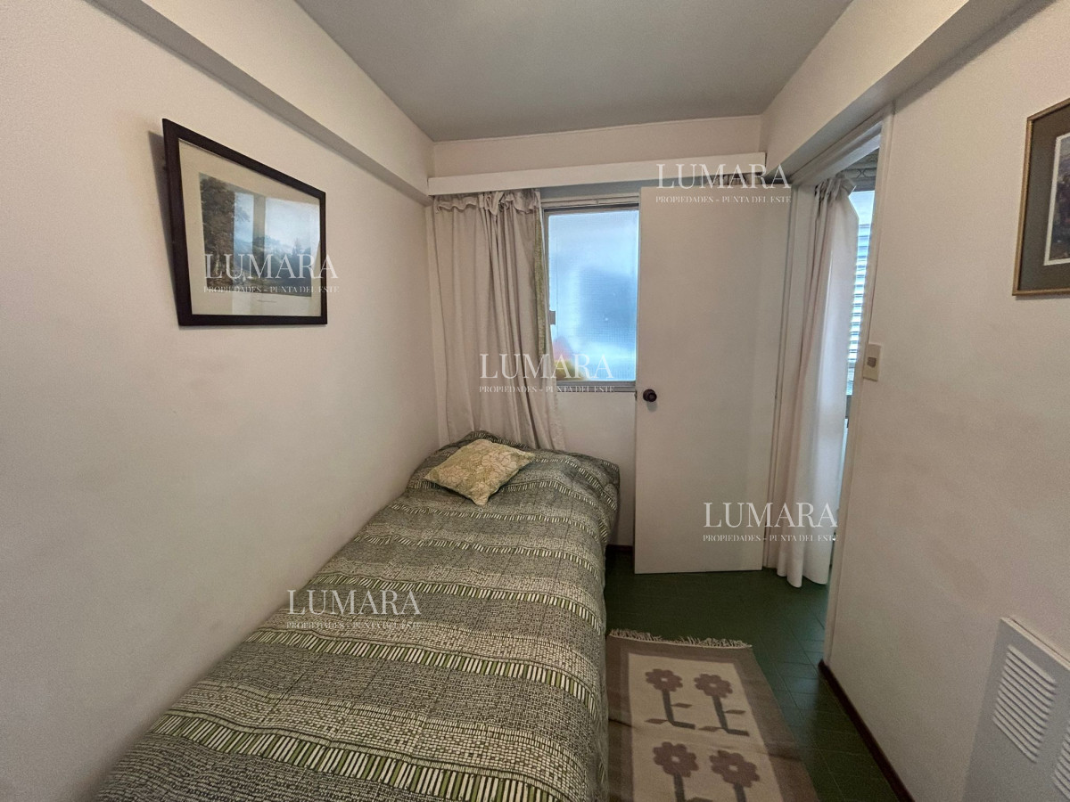 Apartamento ID.1081 - Alquiler invernal de apartamento de 4 dormitorios en Playa Mansa, Punta del Este
