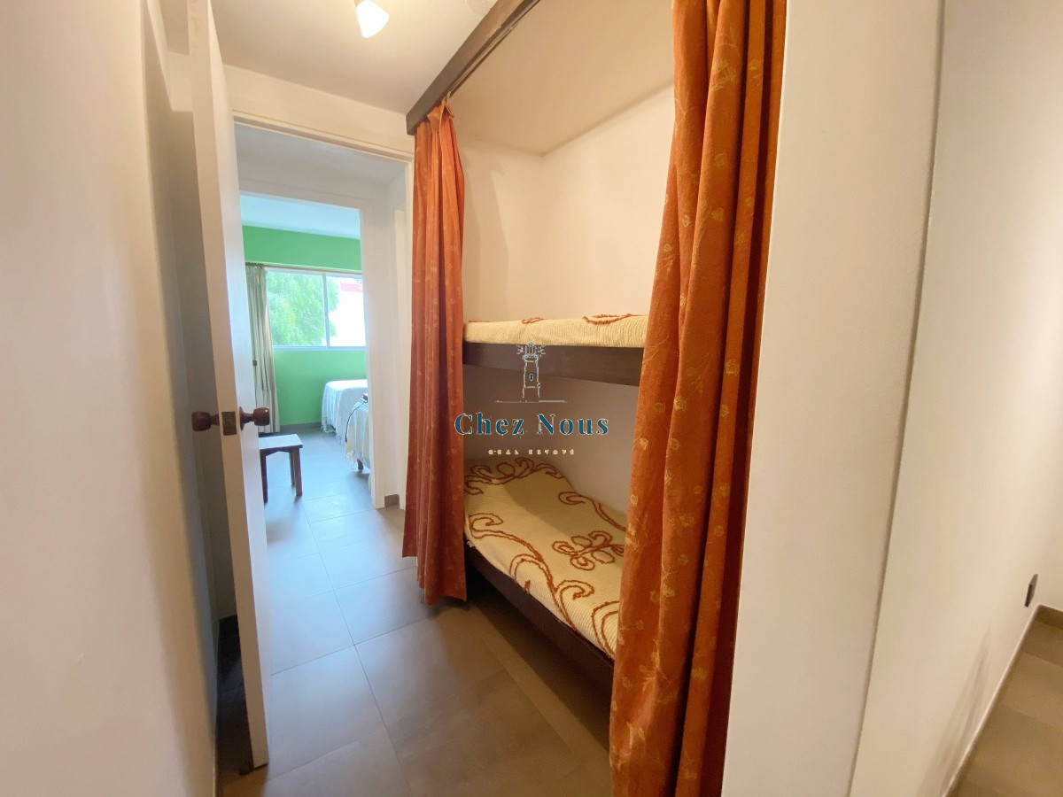 Apartamento ID.209 - Venta de Apartamento 2 dormitorios en Playa Mansa, Punta del Este.